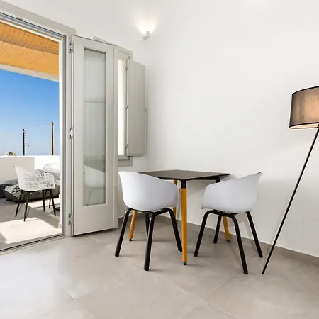 Serapias Apartment *